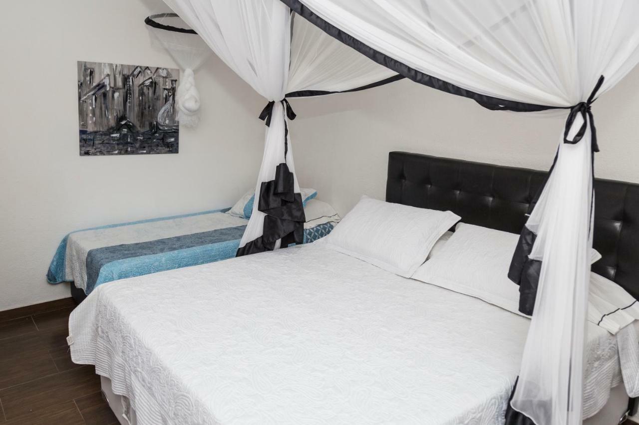 Casas Maria Jose * Porto Seguro